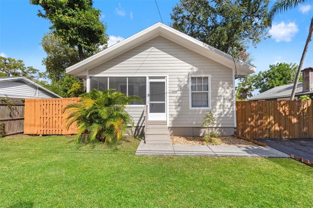 1114 17TH AVENUE W - 3bd/1ba - $249,900 - BRADENTON, FL