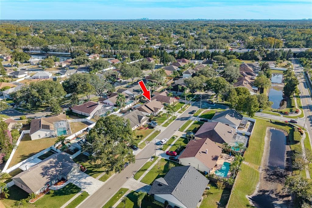 14931 REDCLIFF DRIVE - Interior/Exterior Photo 4 - TAMPA, FL