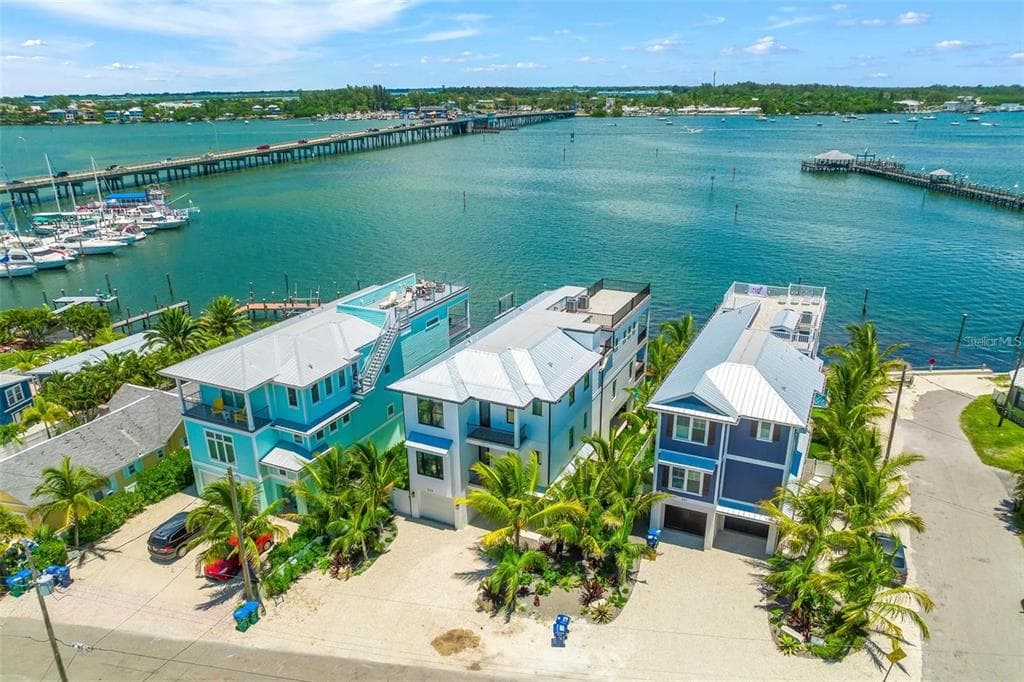 203 BAY DRIVE N - Interior/Exterior Photo 5 - BRADENTON BEACH, FL