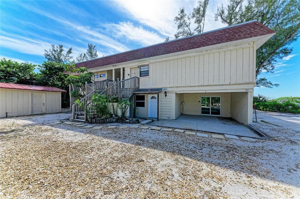 101 73RD STREET UNIT 2 - 2bd/2ba - $700,000 - HOLMES BEACH, FL