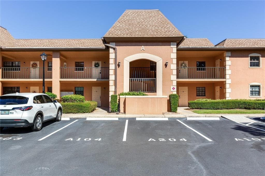 12900 VONN ROAD UNIT A204 - 2bd/2ba - $259,000 - LARGO, FL