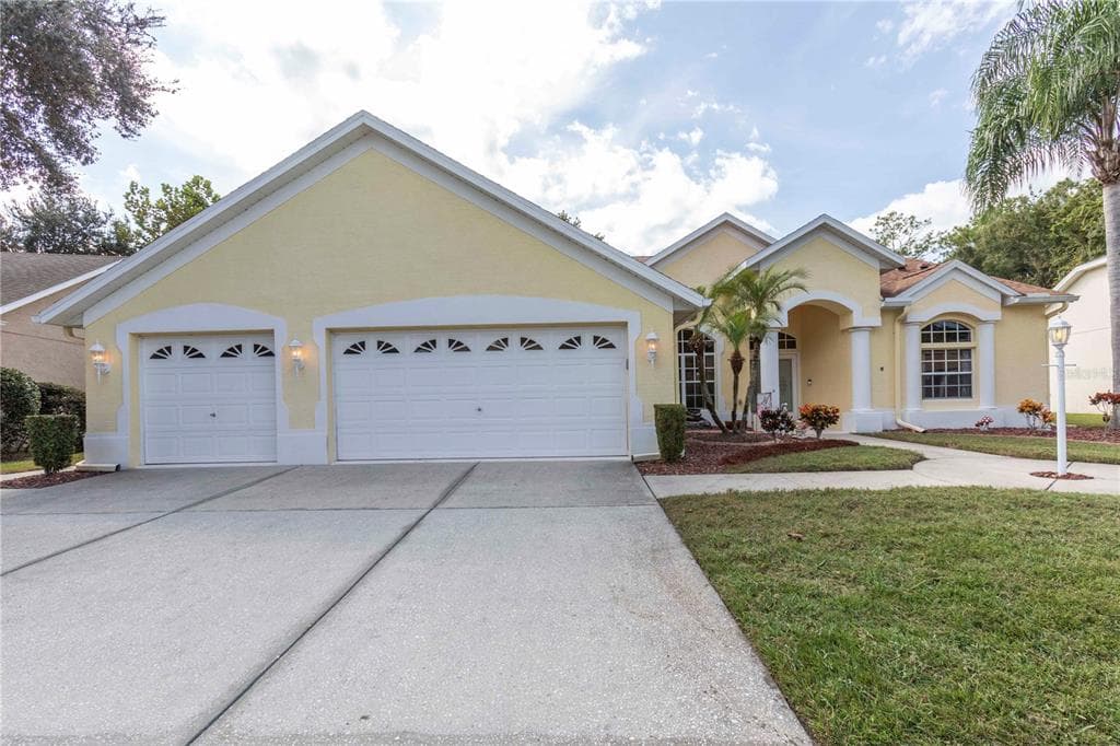 11915 TEE TIME CIRCLE - 4bd/3ba - $450,000 - NEW PORT RICHEY, FL