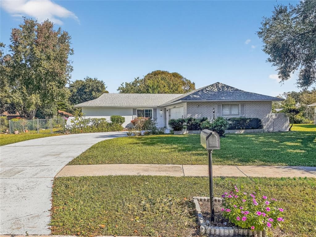 3729 CAPETOWN DRIVE - Interior/Exterior Photo 3 - ORLANDO, FL