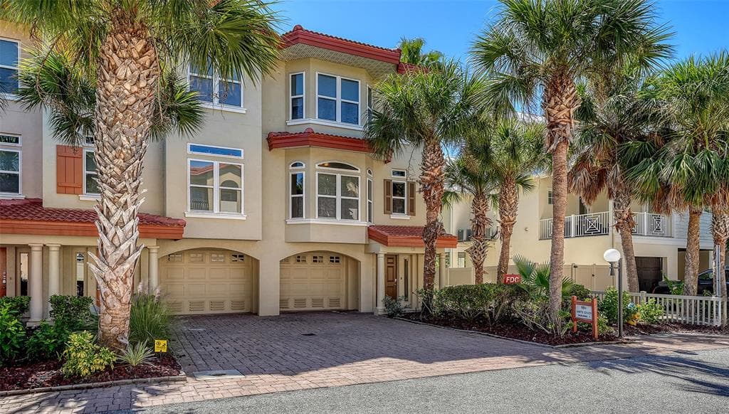 221 17TH STREET N - 3bd/3ba - $1,219,000 - BRADENTON BEACH, FL