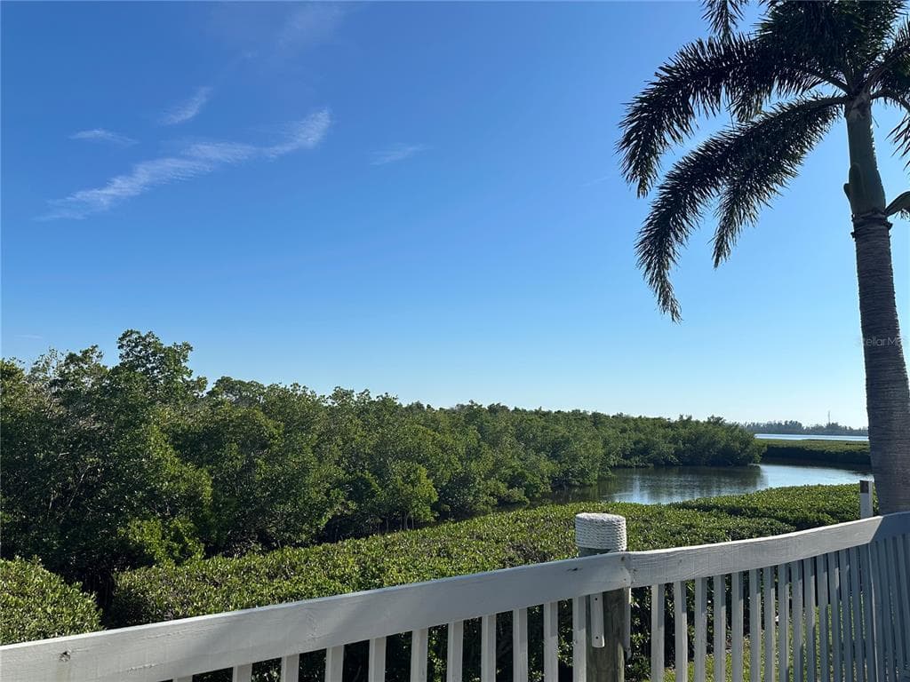 967 WATERSIDE LANE - Interior/Exterior Photo 2 - BRADENTON, FL