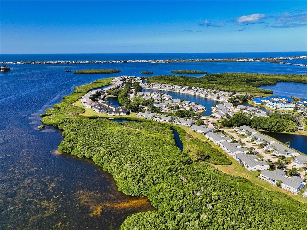 967 WATERSIDE LANE - Interior/Exterior Photo 5 - BRADENTON, FL