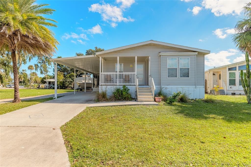 152 RED BASS LANE - 2bd/2ba - $275,000 - EDGEWATER, FL