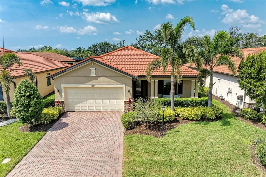10015 MARBELLA DRIVE - 3bd/3ba - $575,000 - BRADENTON, FL