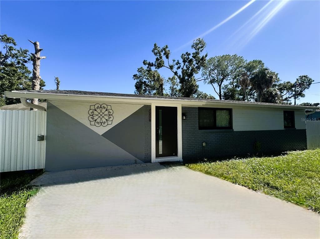 6507 ELLIOT DRIVE - 2bd/1ba - $349,000 - TAMPA, FL