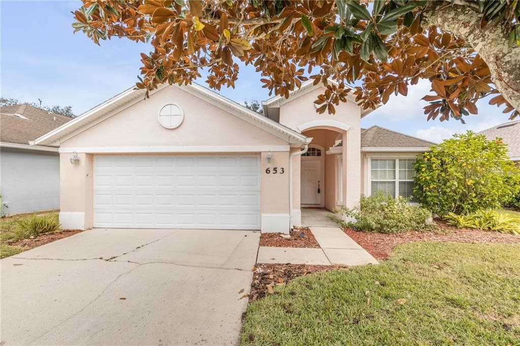 653 CORAL TRACE BOULEVARD - 3bd/2ba - $349,900 - EDGEWATER, FL