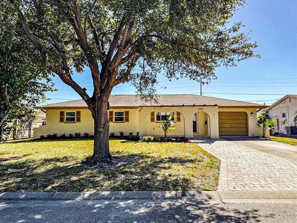 600 91ST AVENUE N - 3bd/2ba - $440,000 - ST PETERSBURG, FL