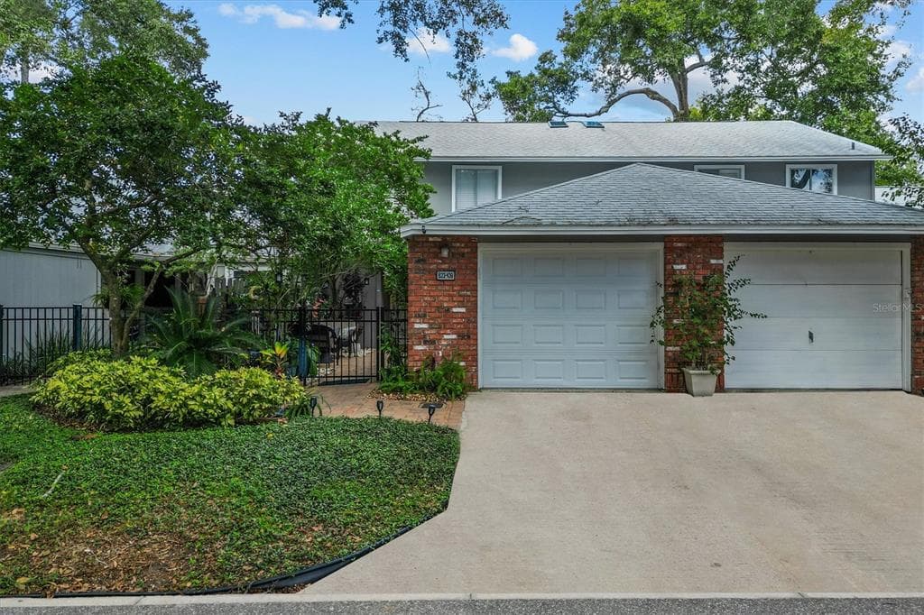 623 RED OAK CIRCLE UNIT 109 - 3bd/3ba - $375,000 - ALTAMONTE SPRINGS, FL
