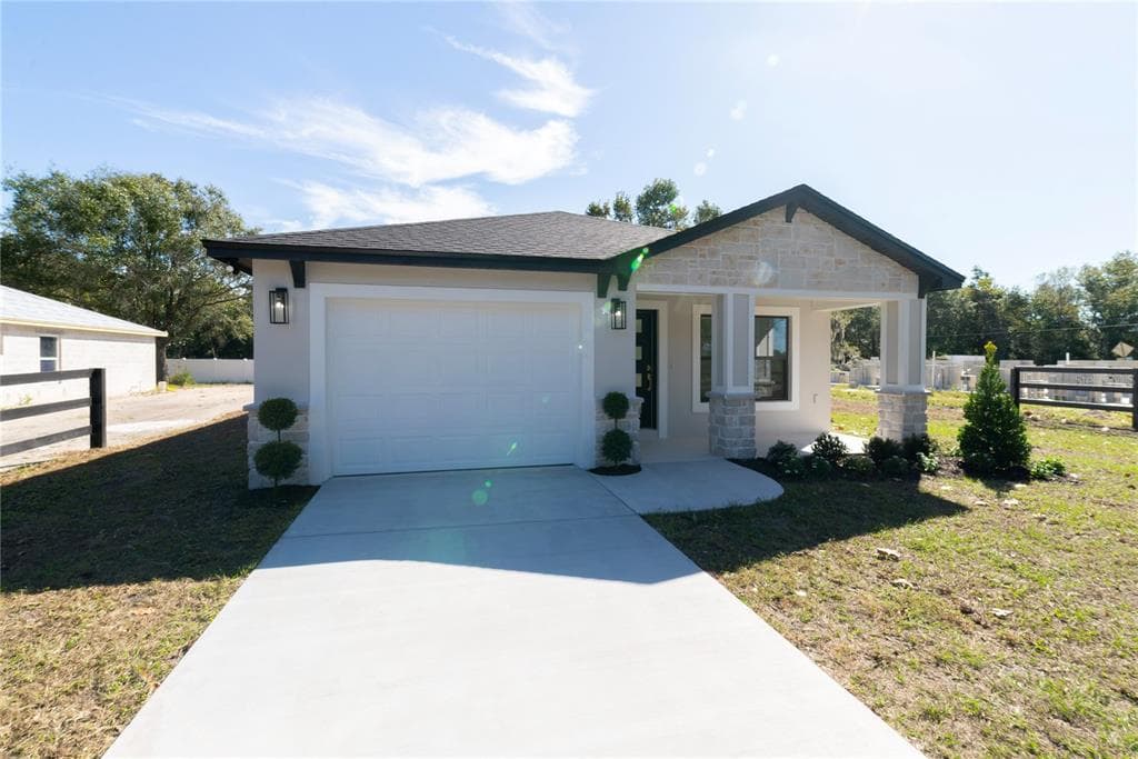 4578 WINDEE AVENUE - 3bd/2ba - $379,999 - LAKELAND, FL