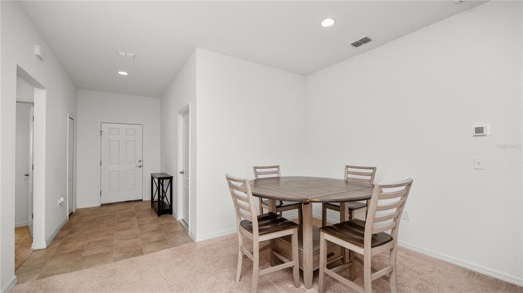 6094 EAGLE POINTE DRIVE - Interior/Exterior Photo 4 - LAKELAND, FL