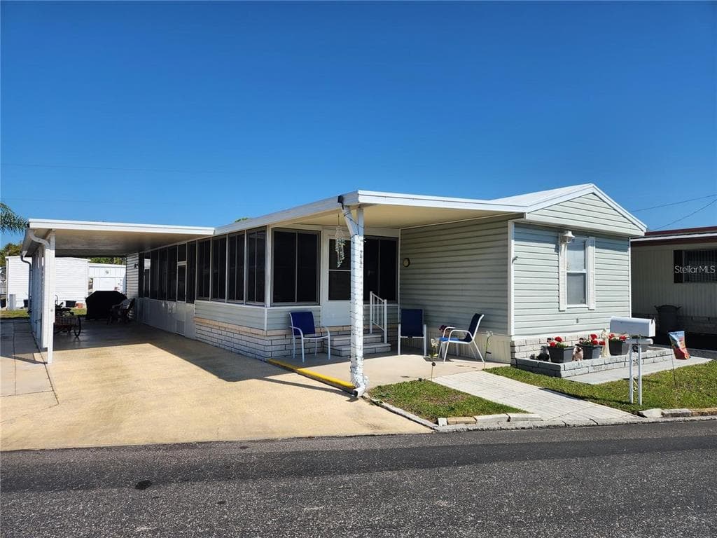 4150 66TH STREET N UNIT 222 - 2bd/2ba - $99,900 - ST PETERSBURG, FL