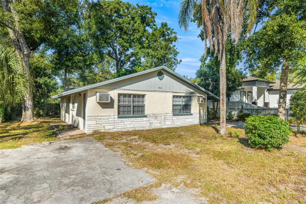 9610 N 12TH STREET - 2bd/2ba - $285,000 - TAMPA, FL