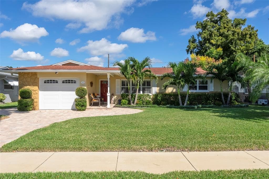 2945 BROOKFIELD DRIVE - 2bd/2ba - $415,000 - LARGO, FL
