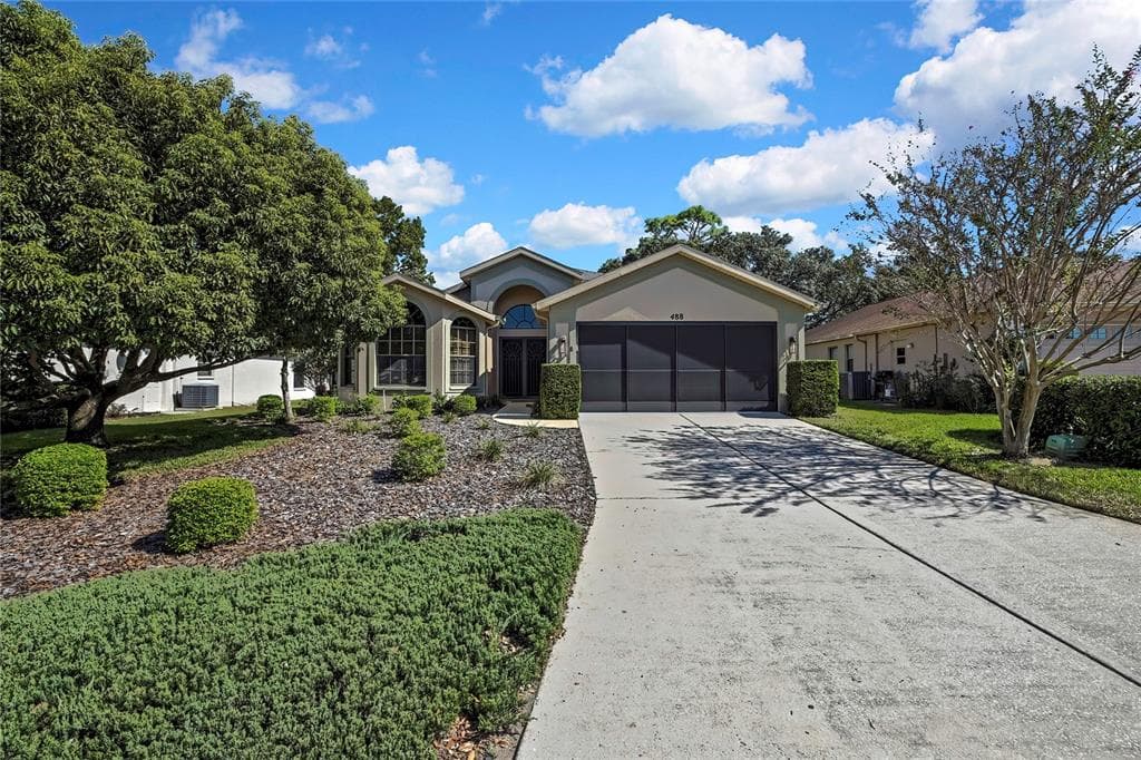 488 FORT MILL LANE - 3bd/2ba - $320,000 - SPRING HILL, FL
