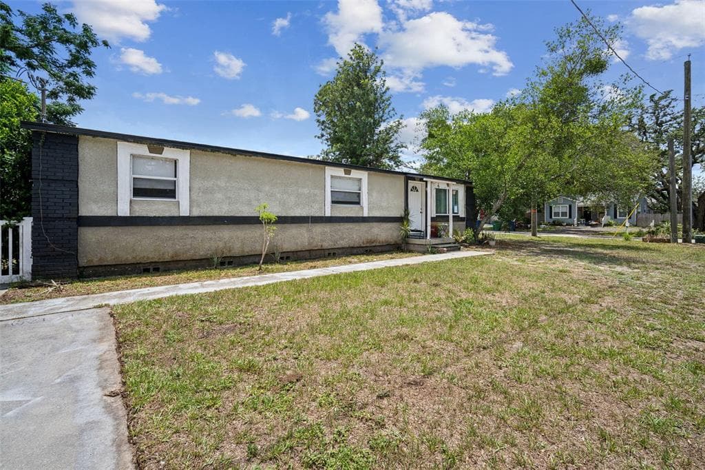 1711 E SEWAHA STREET - 3bd/2ba - $229,900 - TAMPA, FL