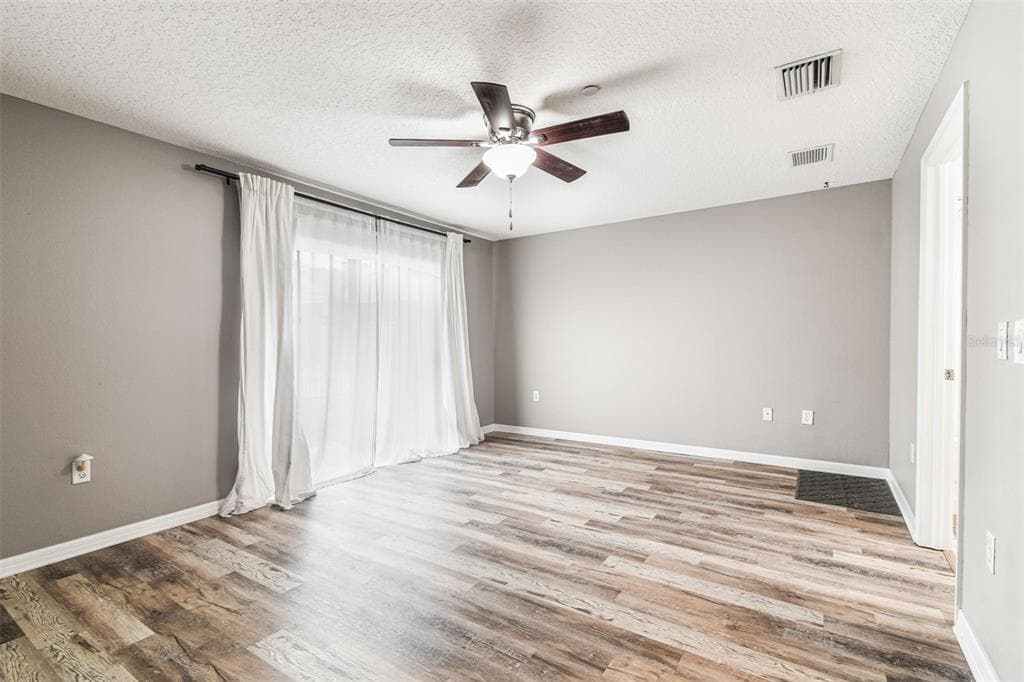 2503 MIDDLETON GROVE DRIVE - Interior/Exterior Photo 3 - BRANDON, FL