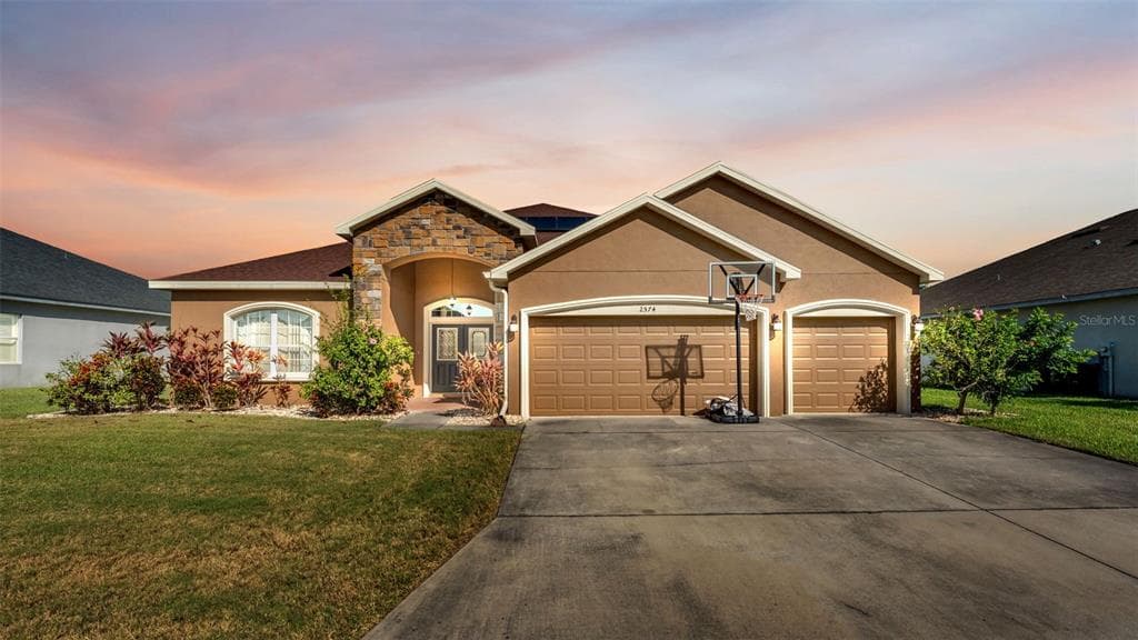 2574 HIGHLANDS CREEK WAY - 4bd/3ba - $550,000 - LAKELAND, FL