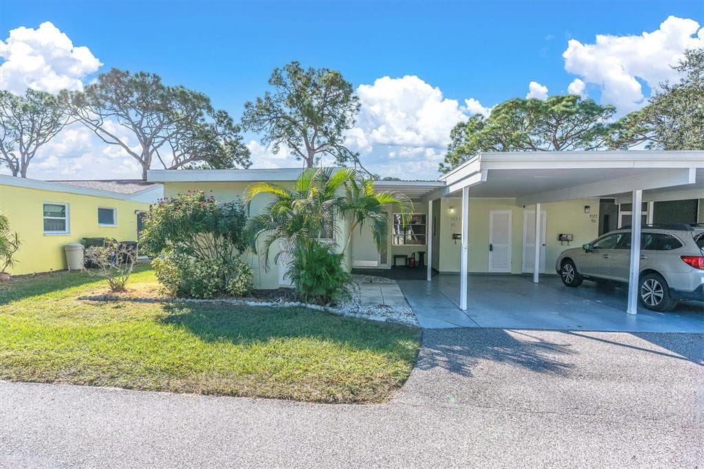 3528 SILVER PINE COURT UNIT 89 - 2bd/2ba - $139,900 - SARASOTA, FL