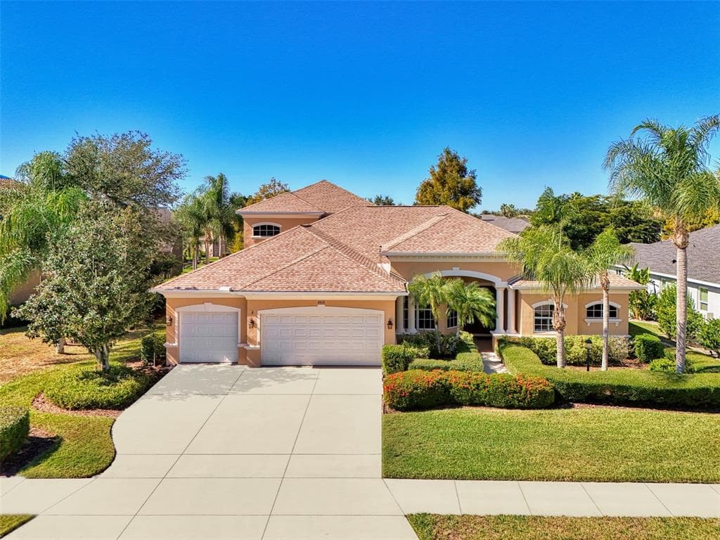 6610 COOPERS HAWK COURT - LAKEWOOD RANCH, FL - 5bd/4ba - $939,000