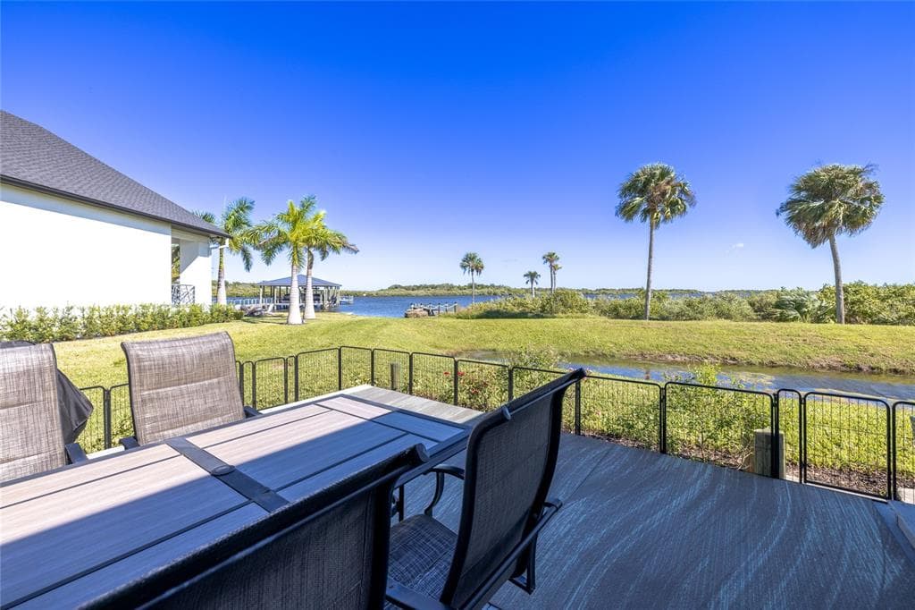 251 GOLDEN BAY BOULEVARD - Interior/Exterior Photo 4 - OAK HILL, FL