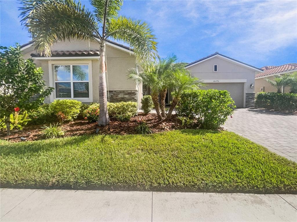 20296 BANDERA PLACE - 3bd/2ba - $690,000 - VENICE, FL