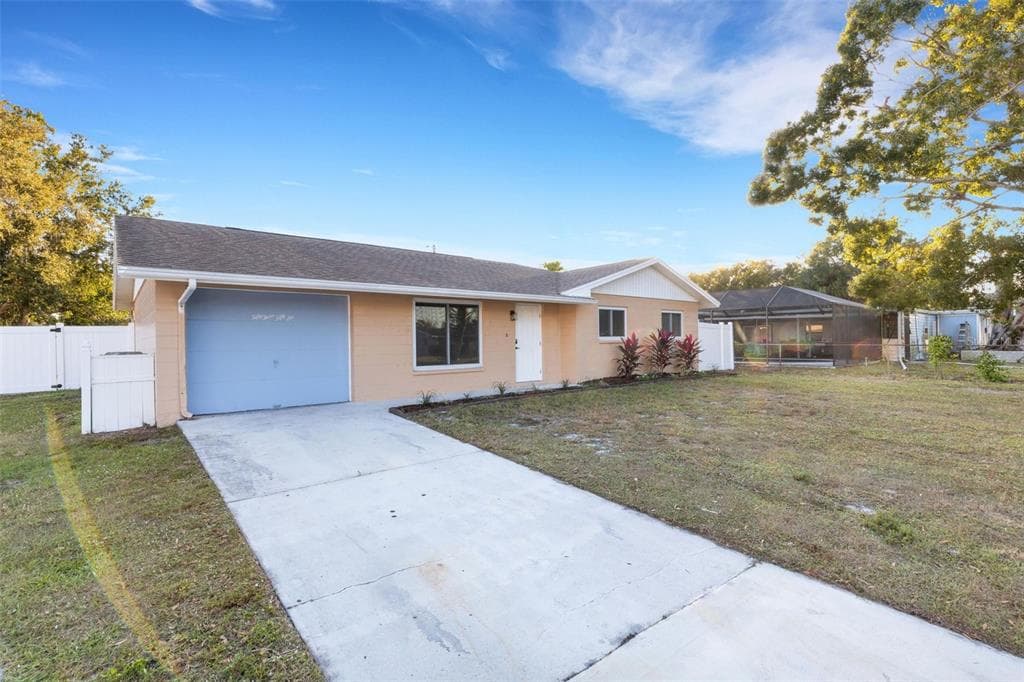 5356 CASTLEMAN DRIVE - Interior/Exterior Photo 2 - SARASOTA, FL