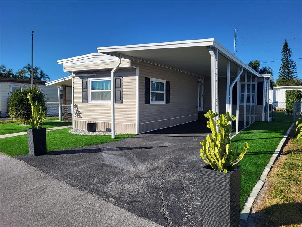 6580 SEMINOLE BOULEVARD UNIT 506 - Interior/Exterior Photo 3 - SEMINOLE, FL
