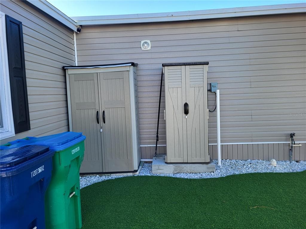 6580 SEMINOLE BOULEVARD UNIT 506 - Interior/Exterior Photo 5 - SEMINOLE, FL