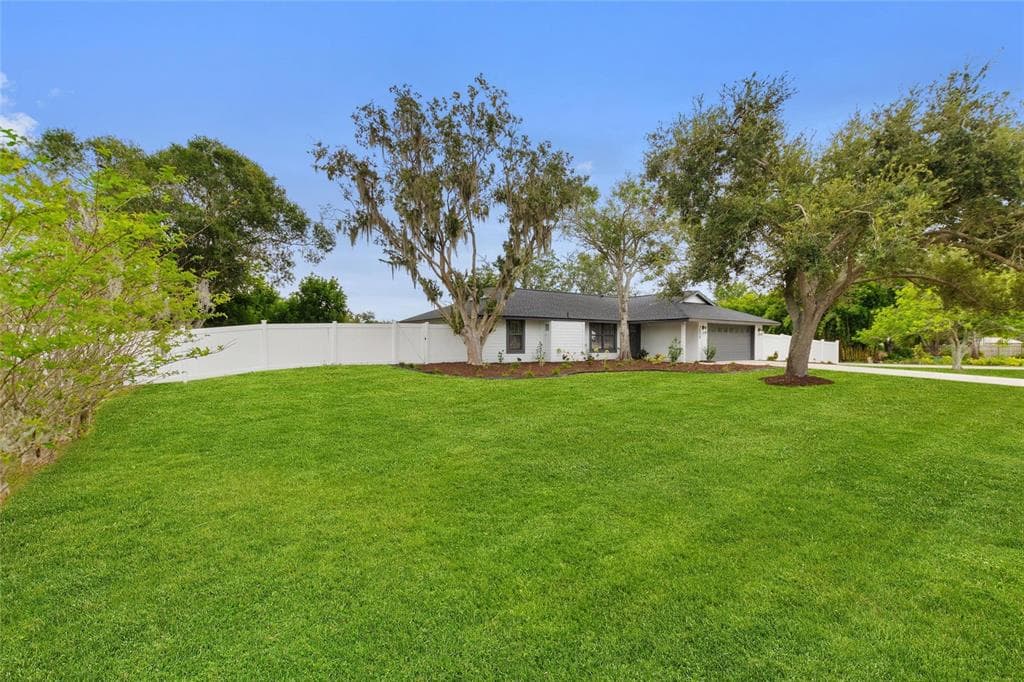 2054 RACIMO DRIVE - Interior/Exterior Photo 2 - SARASOTA, FL