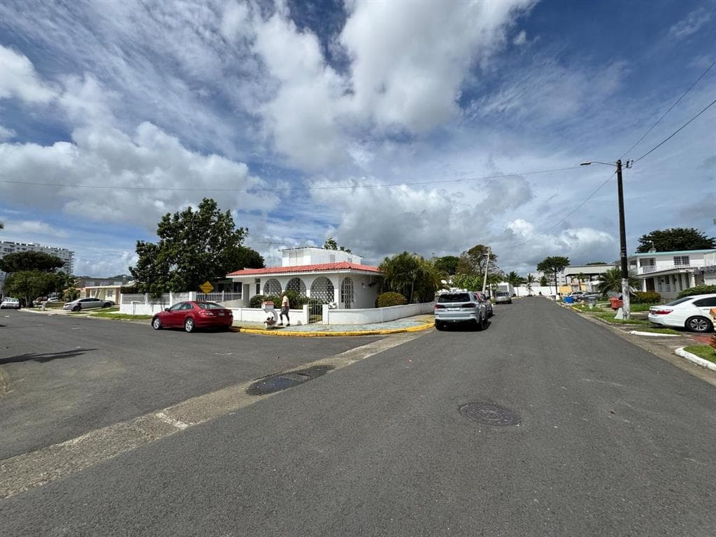 65 TAFT - Interior/Exterior Photo 2 - SAN JUAN, PR