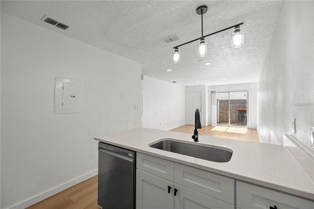 5425 SE 30TH PLACE - Interior/Exterior Photo 4 - OCALA, FL