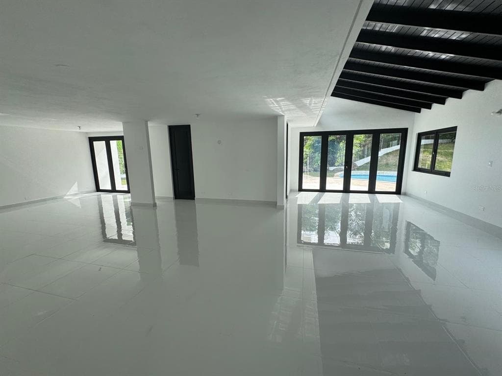 24 SAN VIDAL - Interior/Exterior Photo 5 - SAN JUAN, PR