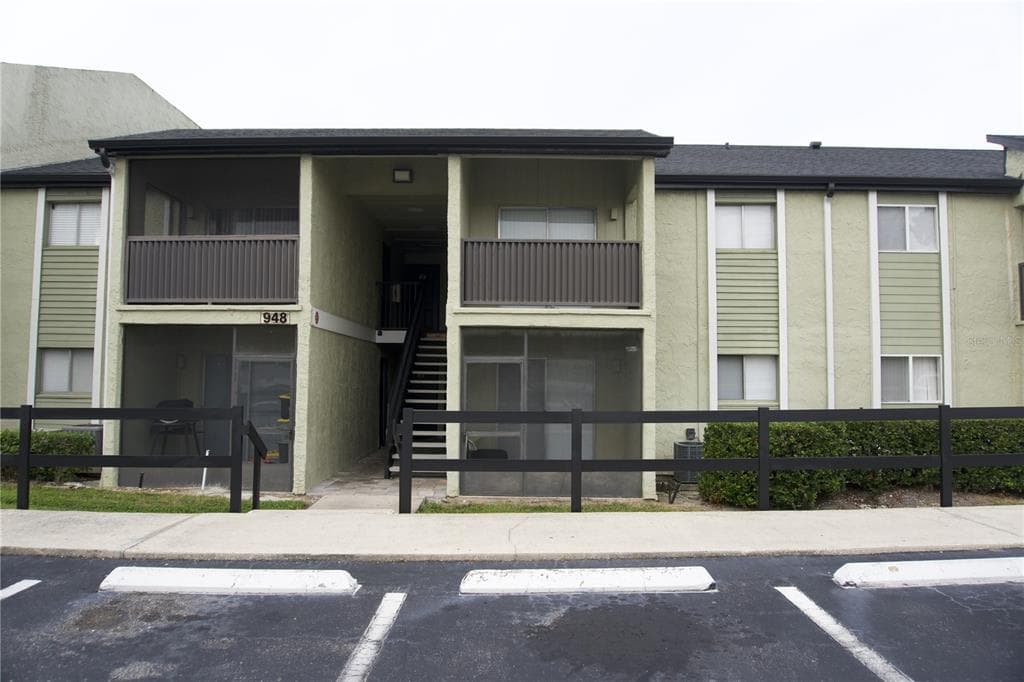 948 LAKE DESTINY ROAD UNIT A - 1bd/1ba - $129,900 - ALTAMONTE SPRINGS, FL