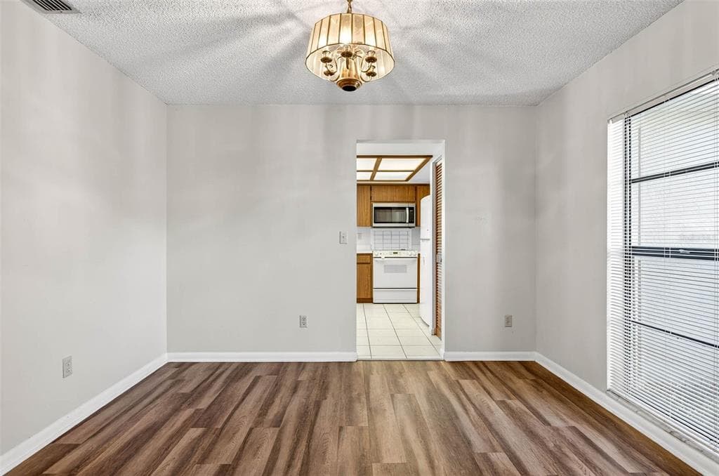 5615 N MCKAY AVENUE - Interior/Exterior Photo 4 - TAMPA, FL