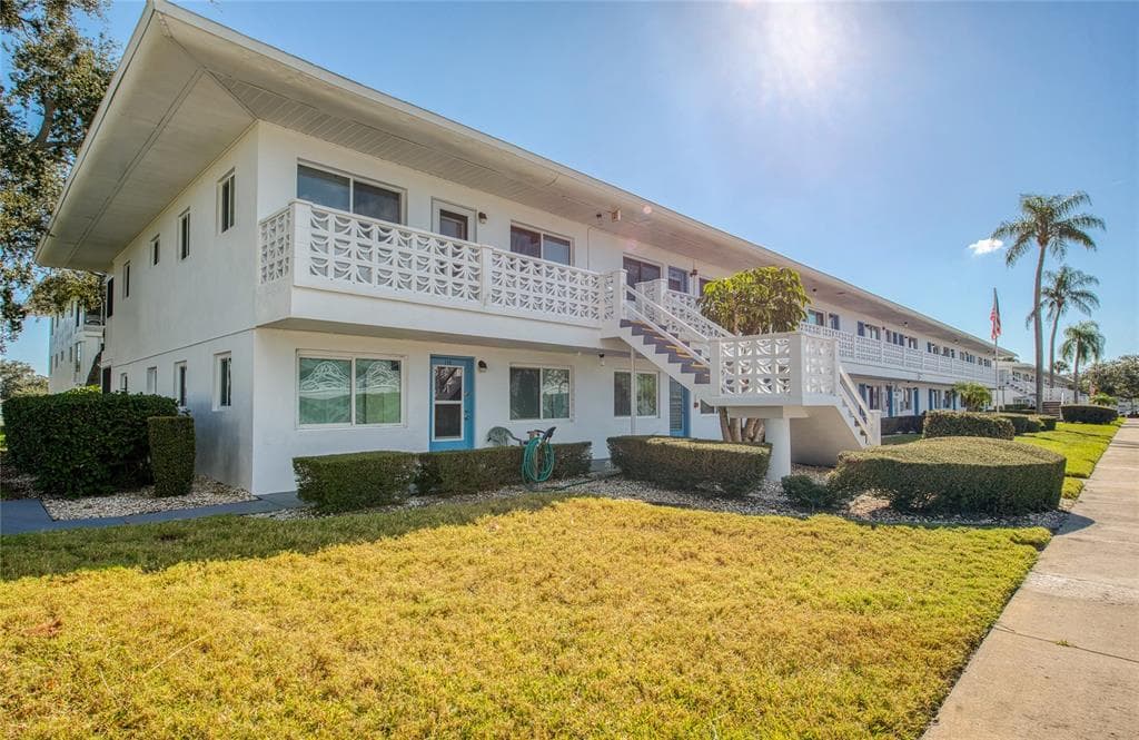 8555 N 112TH STREET UNIT 205 - Interior/Exterior Photo 2 - SEMINOLE, FL