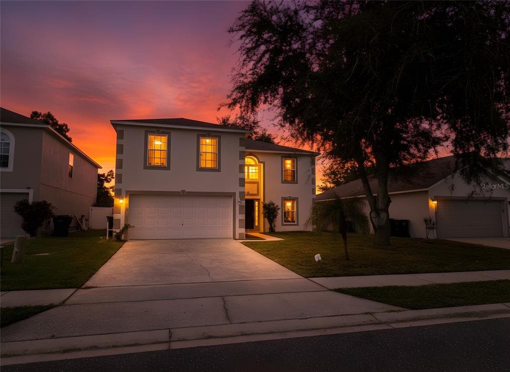 329 BLAKE AVENUE - 4bd/3ba - $415,000 - DAVENPORT, FL