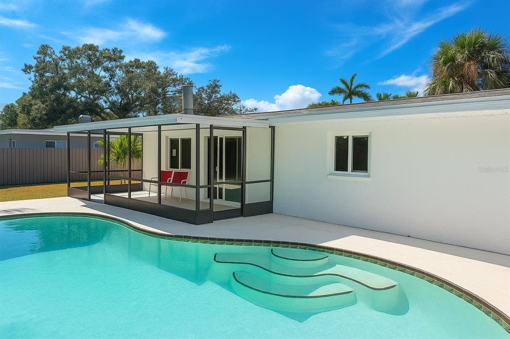 4201 14TH WAY NE - Interior/Exterior Photo 2 - ST PETERSBURG, FL