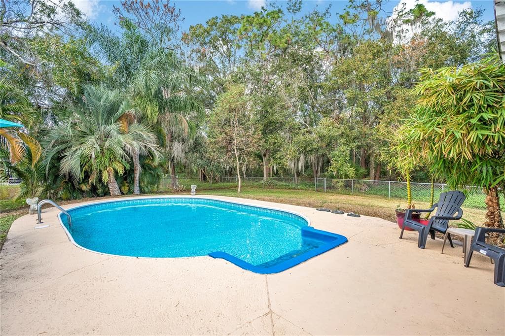 3203 BONNYBROOK DRIVE N - Interior/Exterior Photo 4 - LAKELAND, FL