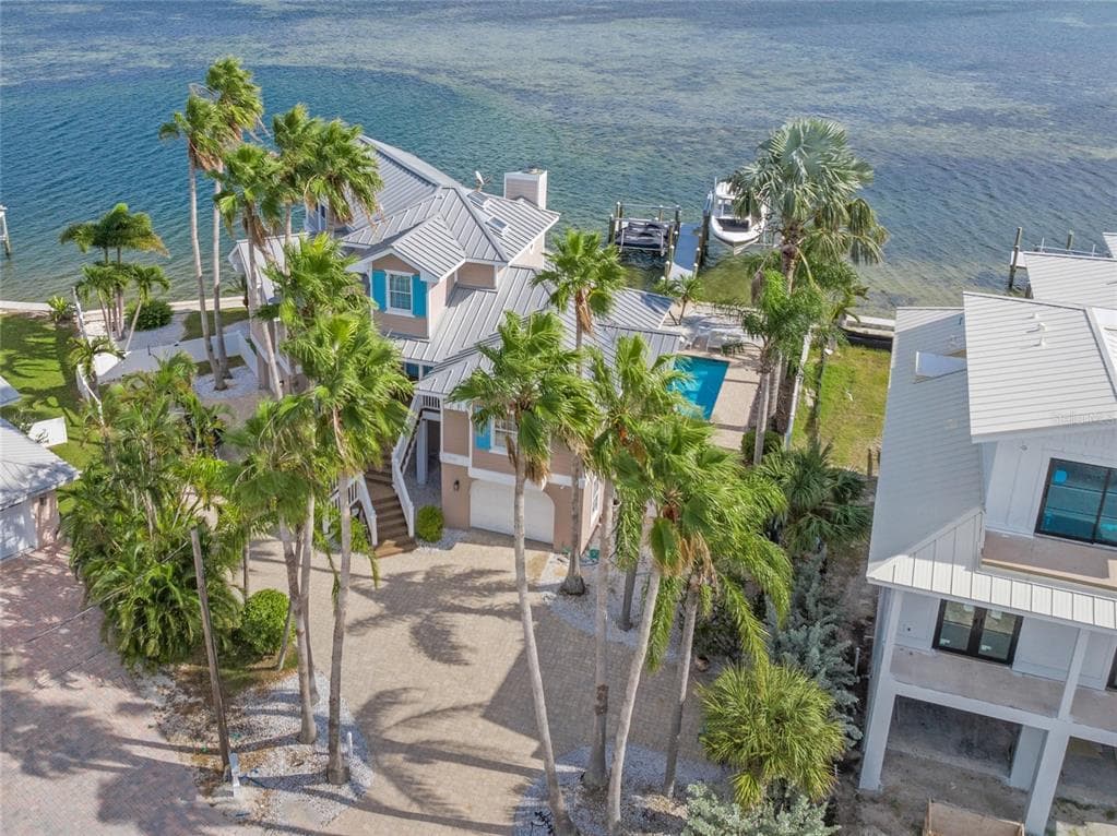 527 56TH STREET - Interior/Exterior Photo 4 - HOLMES BEACH, FL