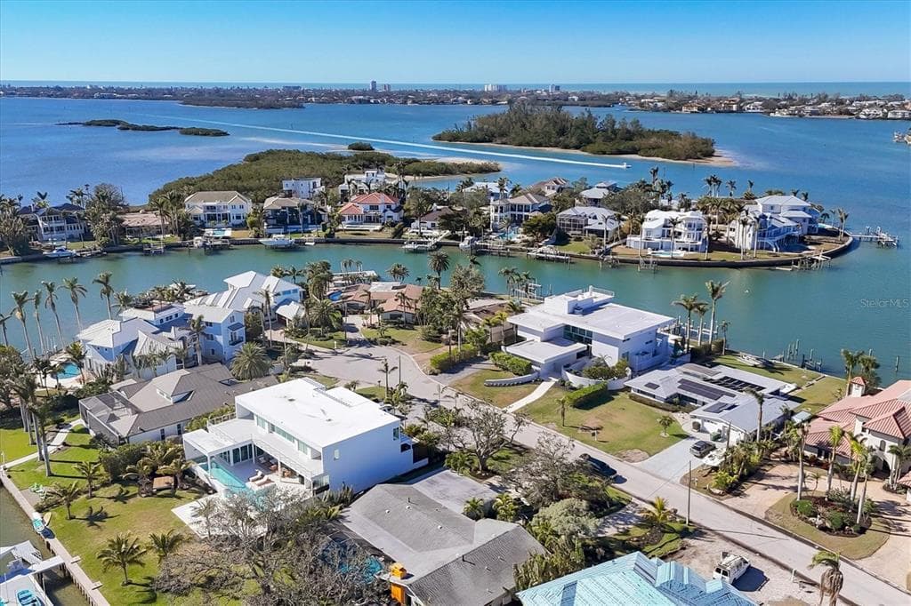 3638 SAN REMO TERRACE - Interior/Exterior Photo 5 - SARASOTA, FL