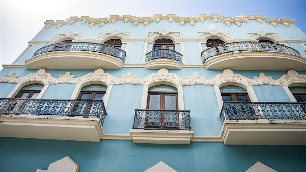 101 SOL STREET UNIT 2B