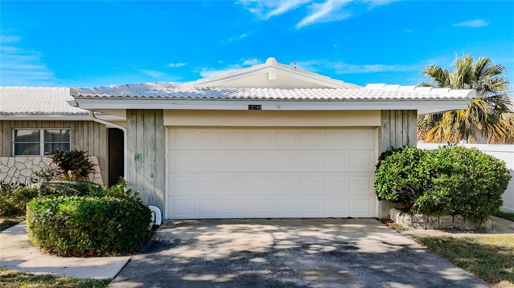 10340 MONARCH DRIVE - Interior/Exterior Photo 4 - LARGO, FL