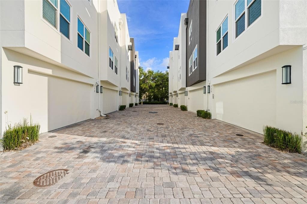 123 5TH AVENUE N - 3bd/4ba - $1,595,000 - ST PETERSBURG, FL