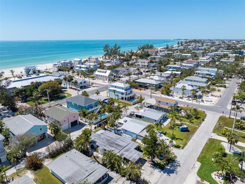 2714 AVENUE C - Interior/Exterior Photo 4 - HOLMES BEACH, FL