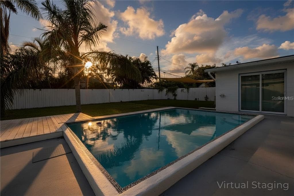 1200 76TH AVENUE N - Interior/Exterior Photo 5 - ST PETERSBURG, FL