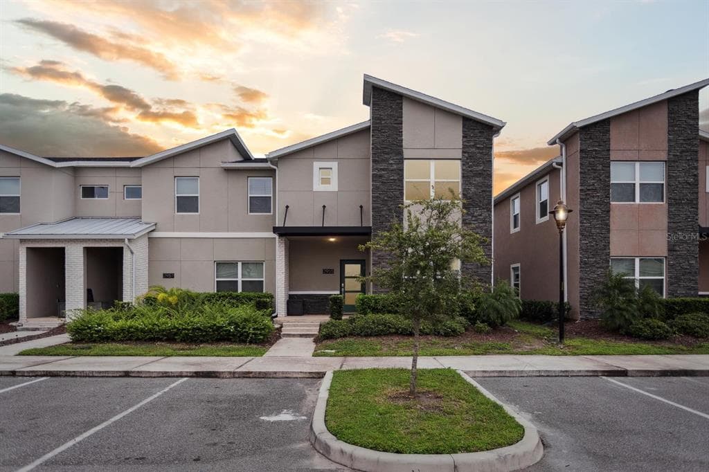 2955 PENELOPE LOOP - 5bd/4ba - $579,000 - KISSIMMEE, FL